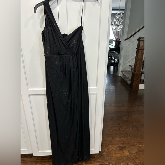 Tiffany Rose NEW Galaxy One Shoulder Maternity - Picture 3 of 5